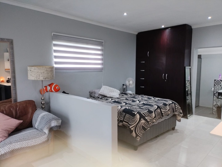 To Let 1 Bedroom Property for Rent in Fernglen Eastern Cape